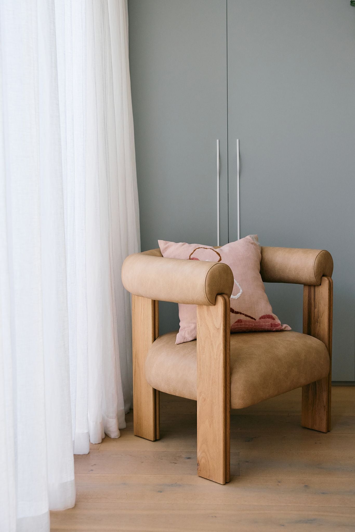 NADINE OCCASIONAL CHAIR - TAN